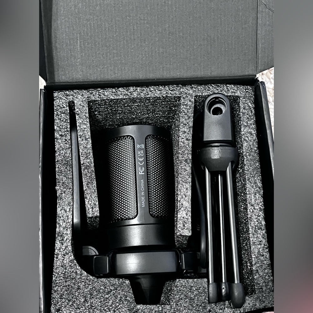 Fifine black gaming microphone
